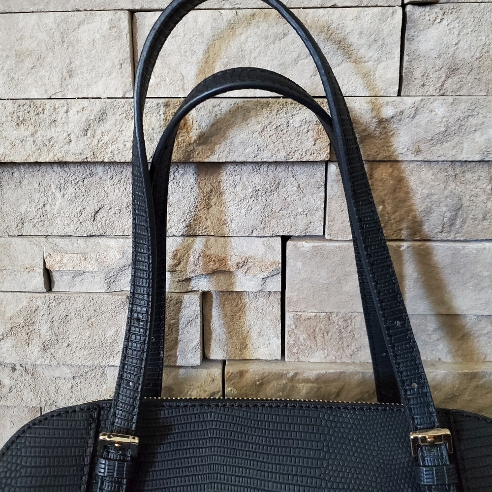 GUESS Huntley Black Medium Satchel - Picture 4 of 8